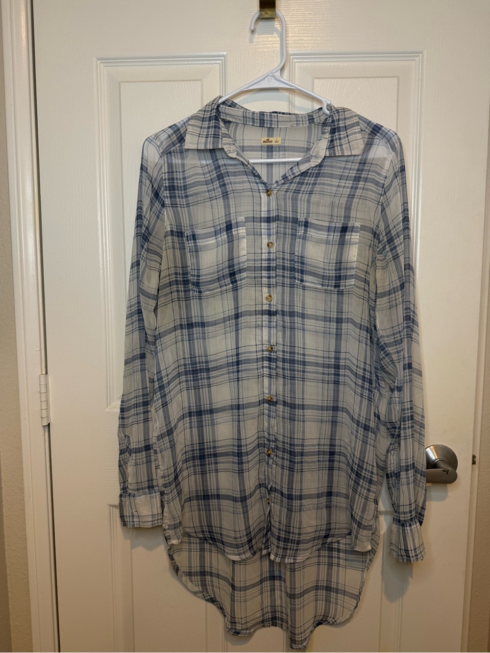 Hollister Blue Plaid Button Front Shirt Size Small Lightweight Hi-Low Hem